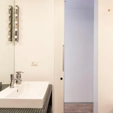 Apartamento Plum Guide - Marionette Milão